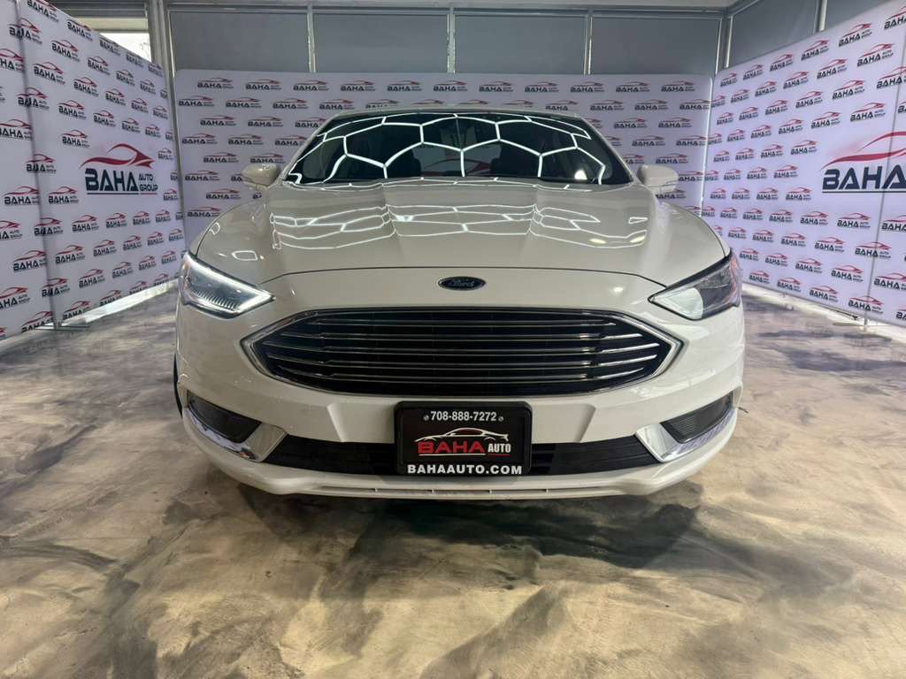 Used 2018 Ford Fusion SE w/ Equipment Group 602A image 3