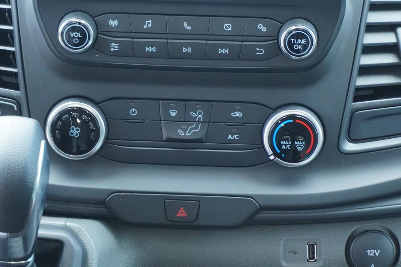 New 2025 Ford Transit 250 148 Medium Roof image 16