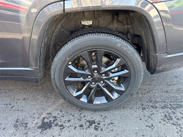 New 2026 Jeep Grand Cherokee L Limited image 7