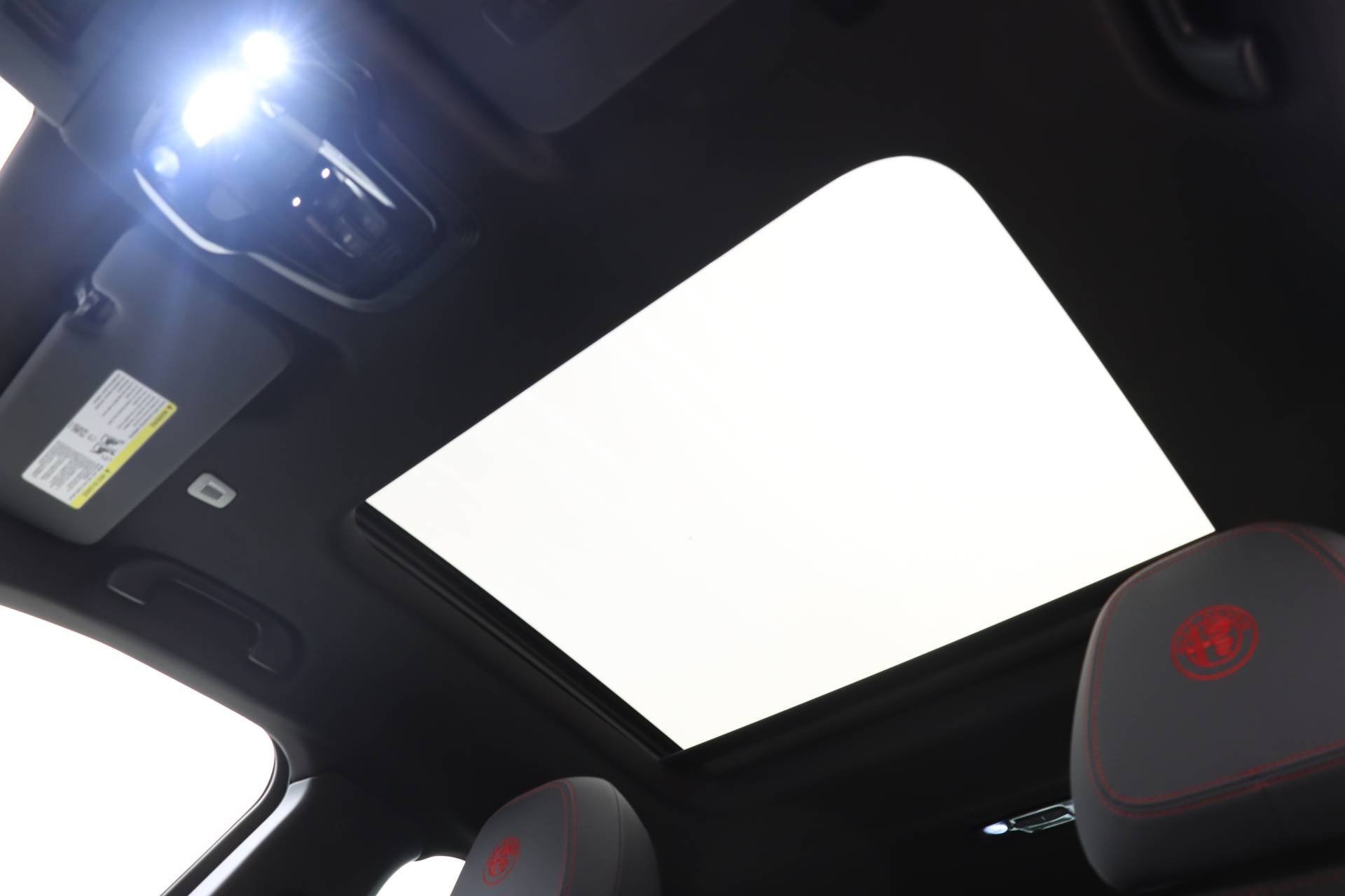 New 2024 Alfa Romeo Tonale Veloce w/ Active Assist Package image 15