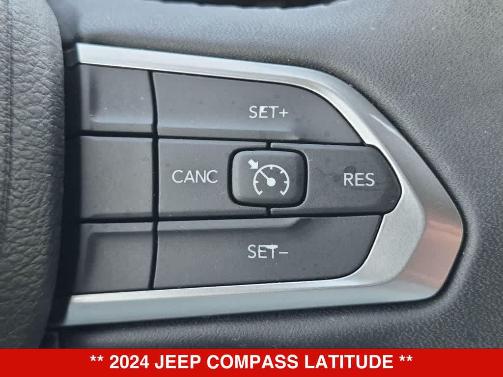 Used 2024 Jeep Compass Latitude AWD/4WD image 24