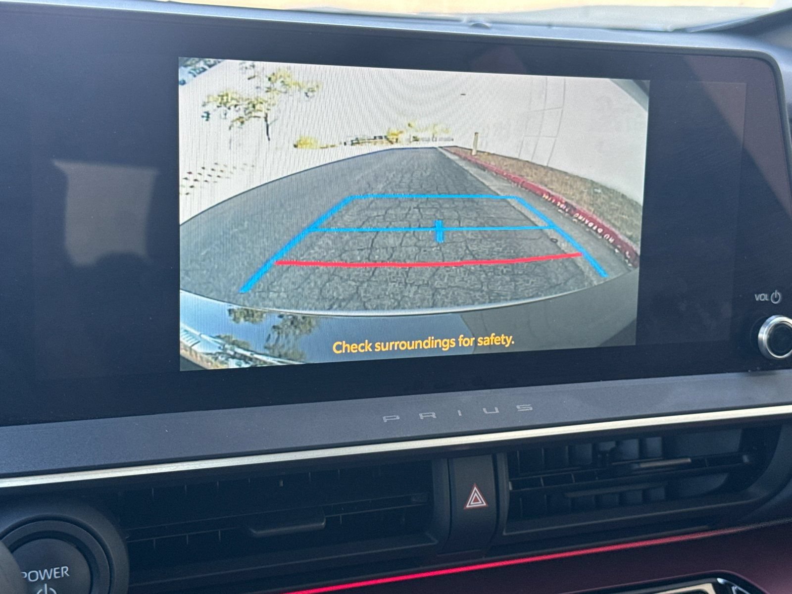 Used 2025 Toyota Prius Plug-In Hybrid FWD image 20