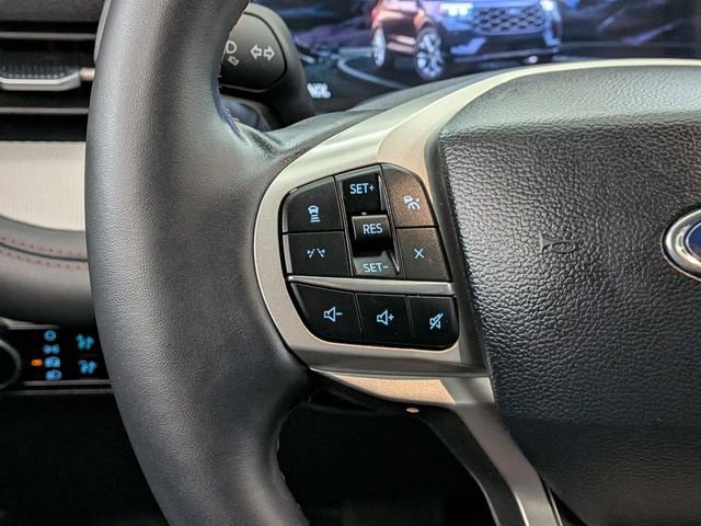 Used 2025 Ford Explorer Active w/ Active Comfort Package image 36