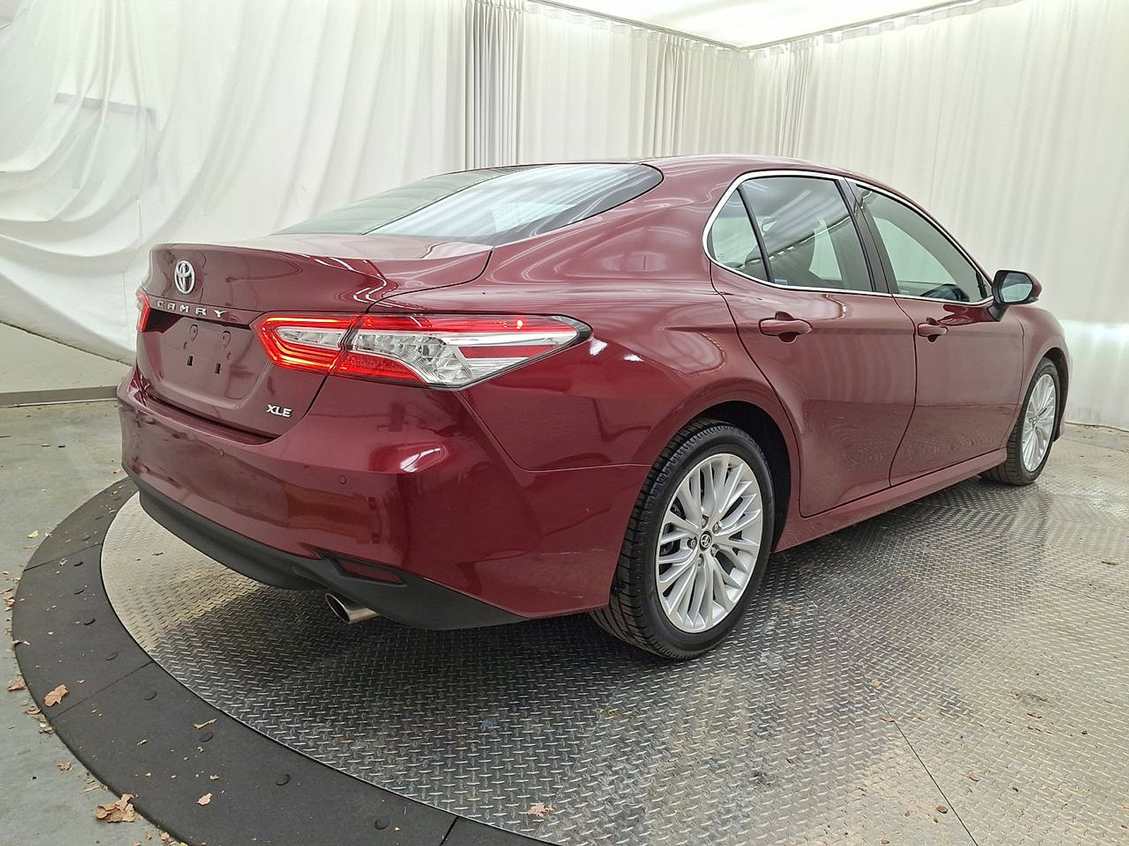 Certified 2018 Toyota Camry XLE image 25
