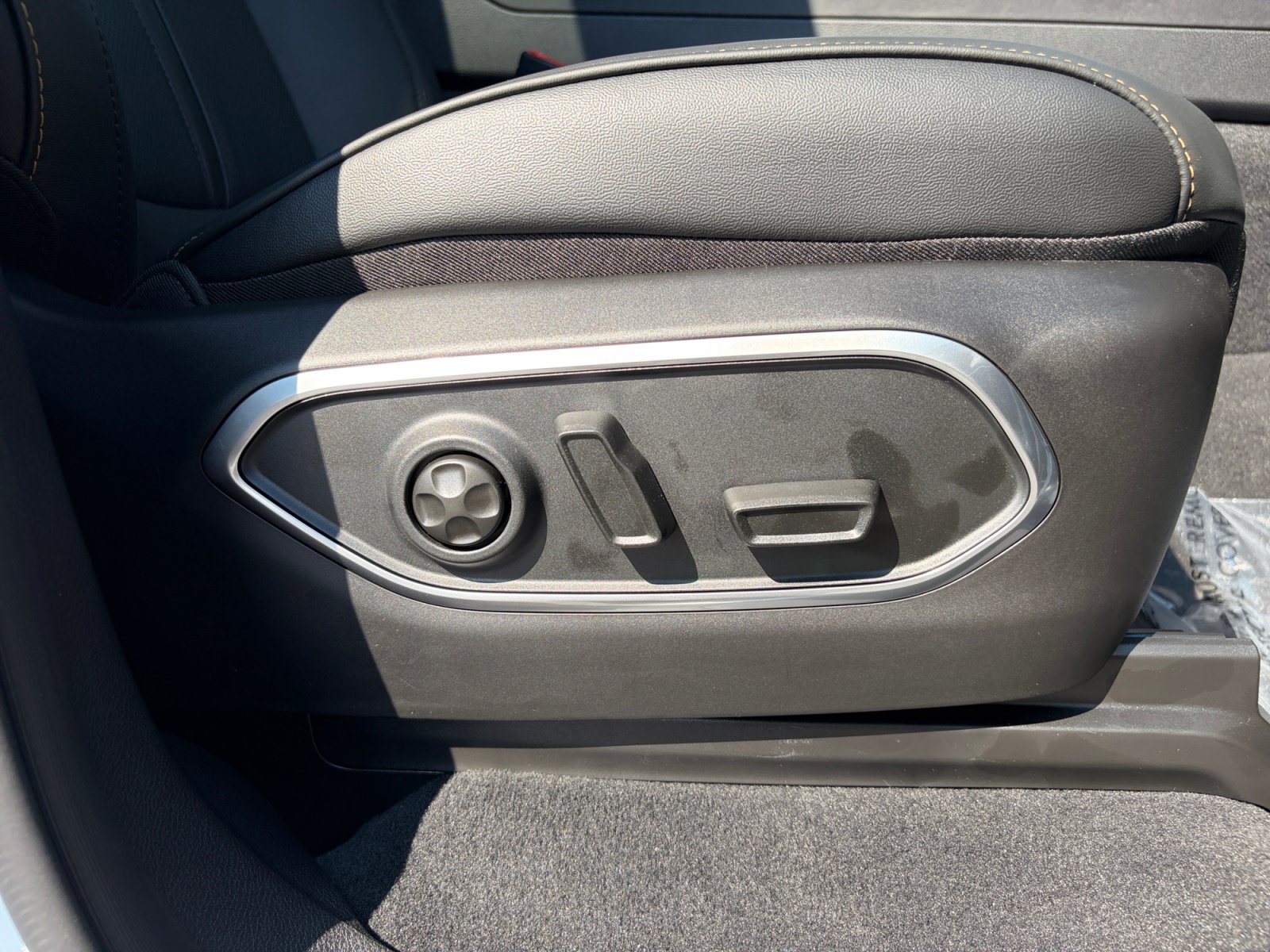 New 2026 Jeep Grand Wagoneer 4WD image 30