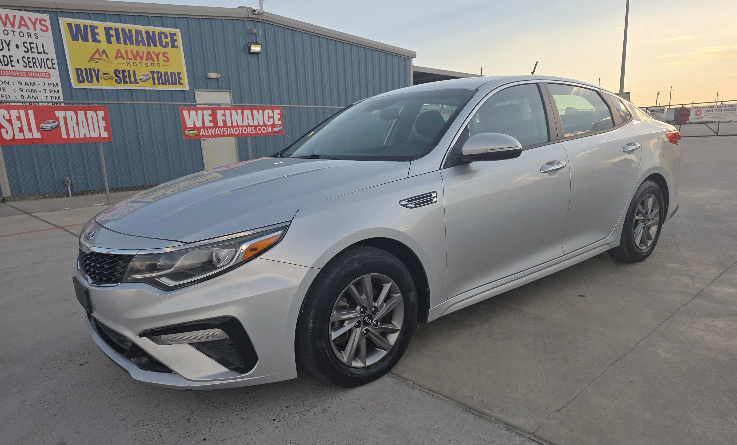 Used 2020 Kia Optima LX image 2