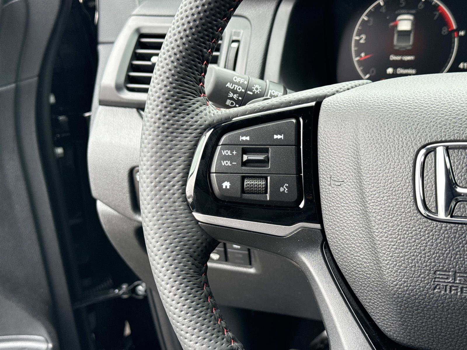 New 2026 Honda Ridgeline Black Edition image 11