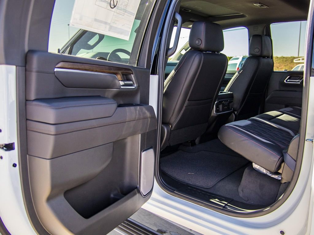 Used 2025 Chevrolet Silverado 3500 High Country w/ High Country Premium Package image 34