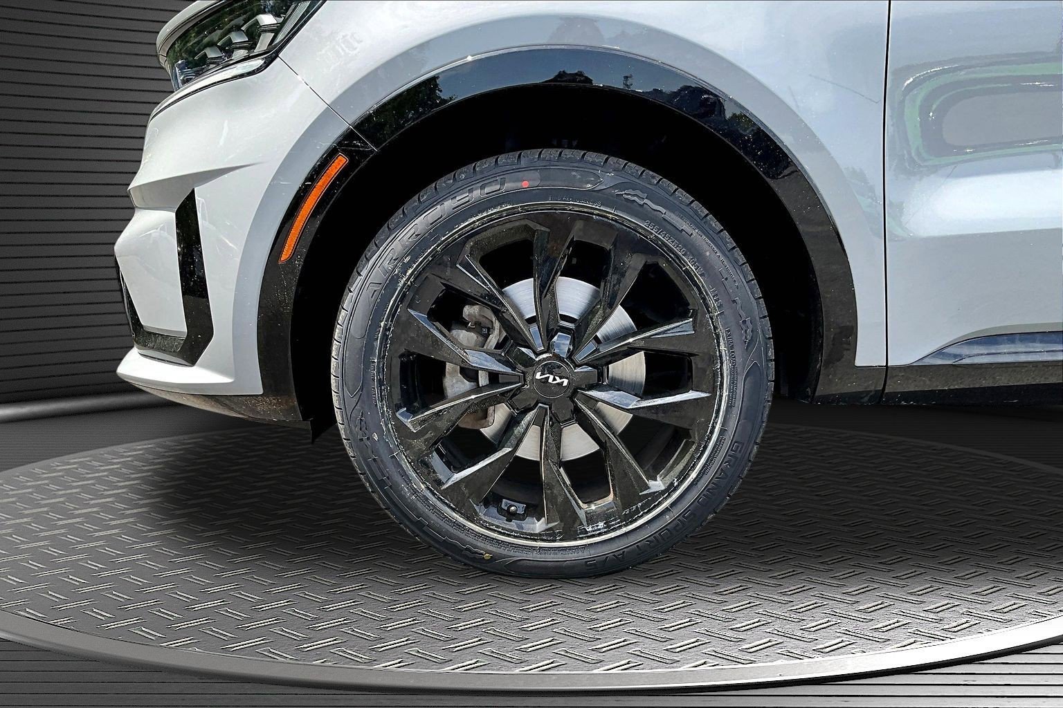Used 2023 Kia Sorento SX AWD/4WD image 25