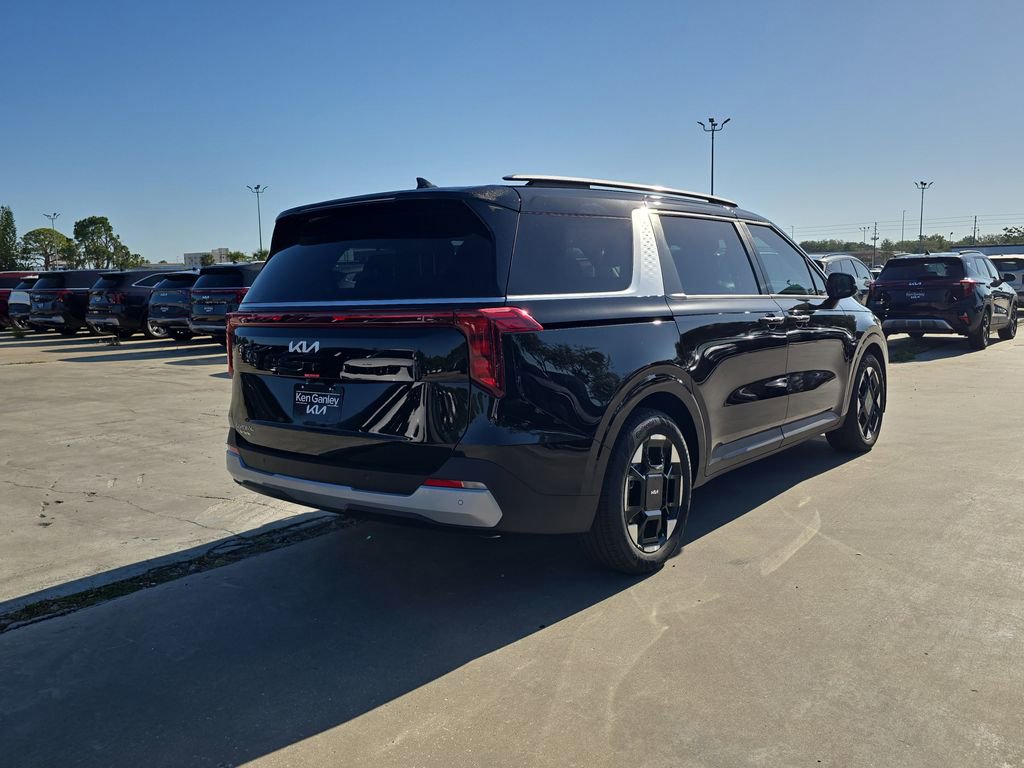 New 2026 Kia Carnival EX FWD image 8