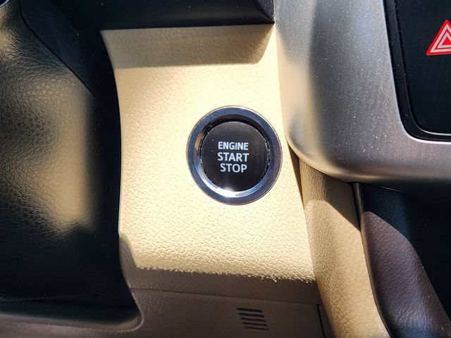 Used 2016 Toyota Highlander XLE FWD image 21