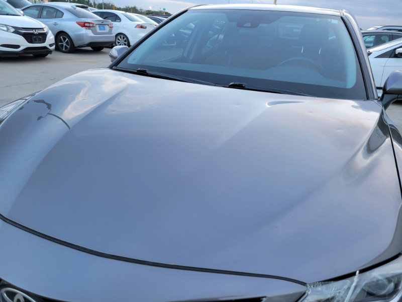 Used 2018 Toyota Camry SE FWD image 12
