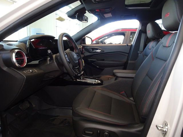 New 2026 Chevrolet Trax RS w/ Sunroof Package image 5