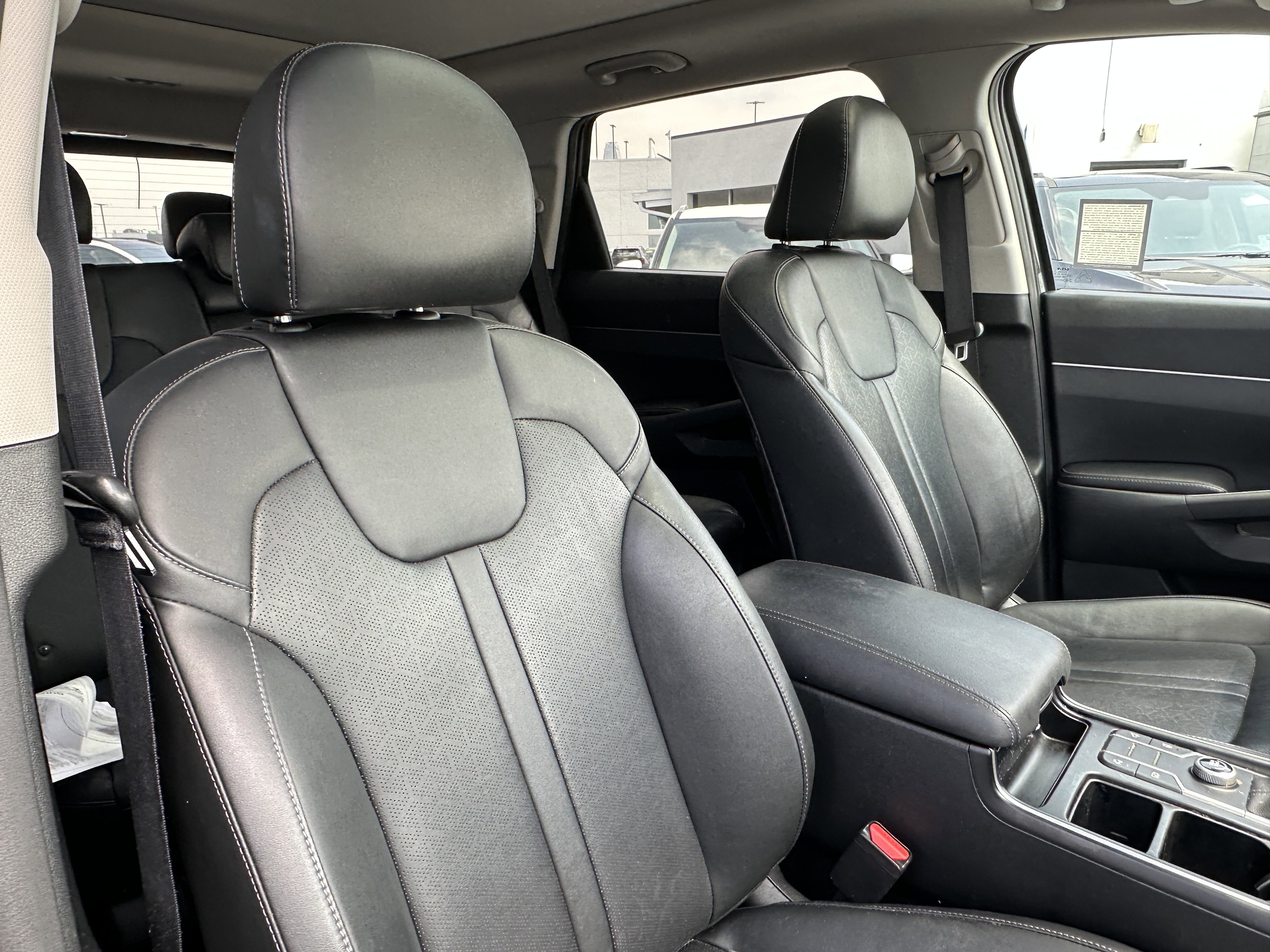 Used 2022 Kia Sorento S w/ Panoramic Sunroof Package FWD image 18