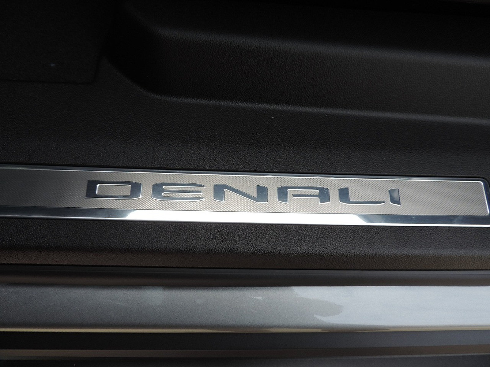 New 2026 GMC Yukon XL Denali w/ Advanced Technology Package AWD/4WD image 22