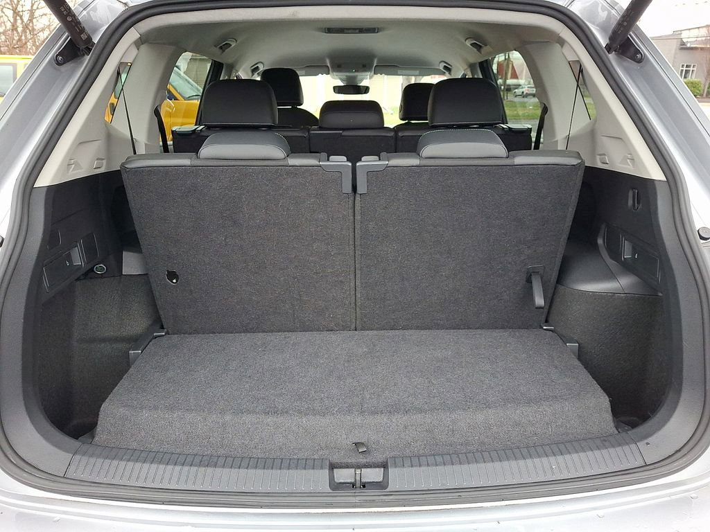 Used 2024 Volkswagen Tiguan Wolfsburg Edition image 31
