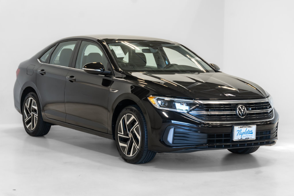 Used 2023 Volkswagen Jetta SEL FWD image 6
