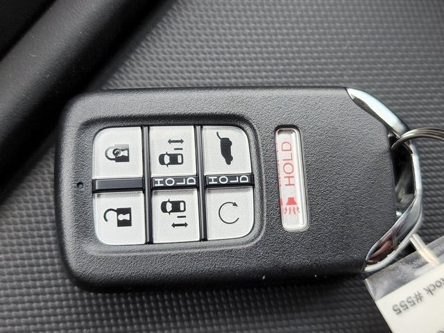 Used 2023 Honda Odyssey EX-L image 12