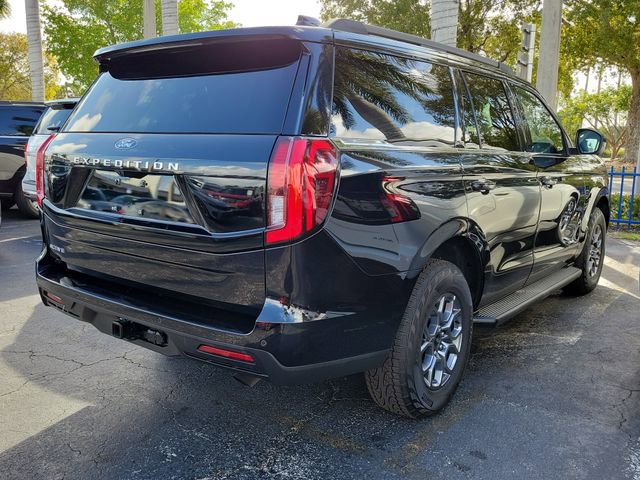 Used 2025 Ford Expedition Active image 4
