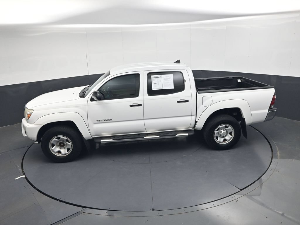 Used 2015 Toyota Tacoma PreRunner w/ SR5 Package RWD image 29