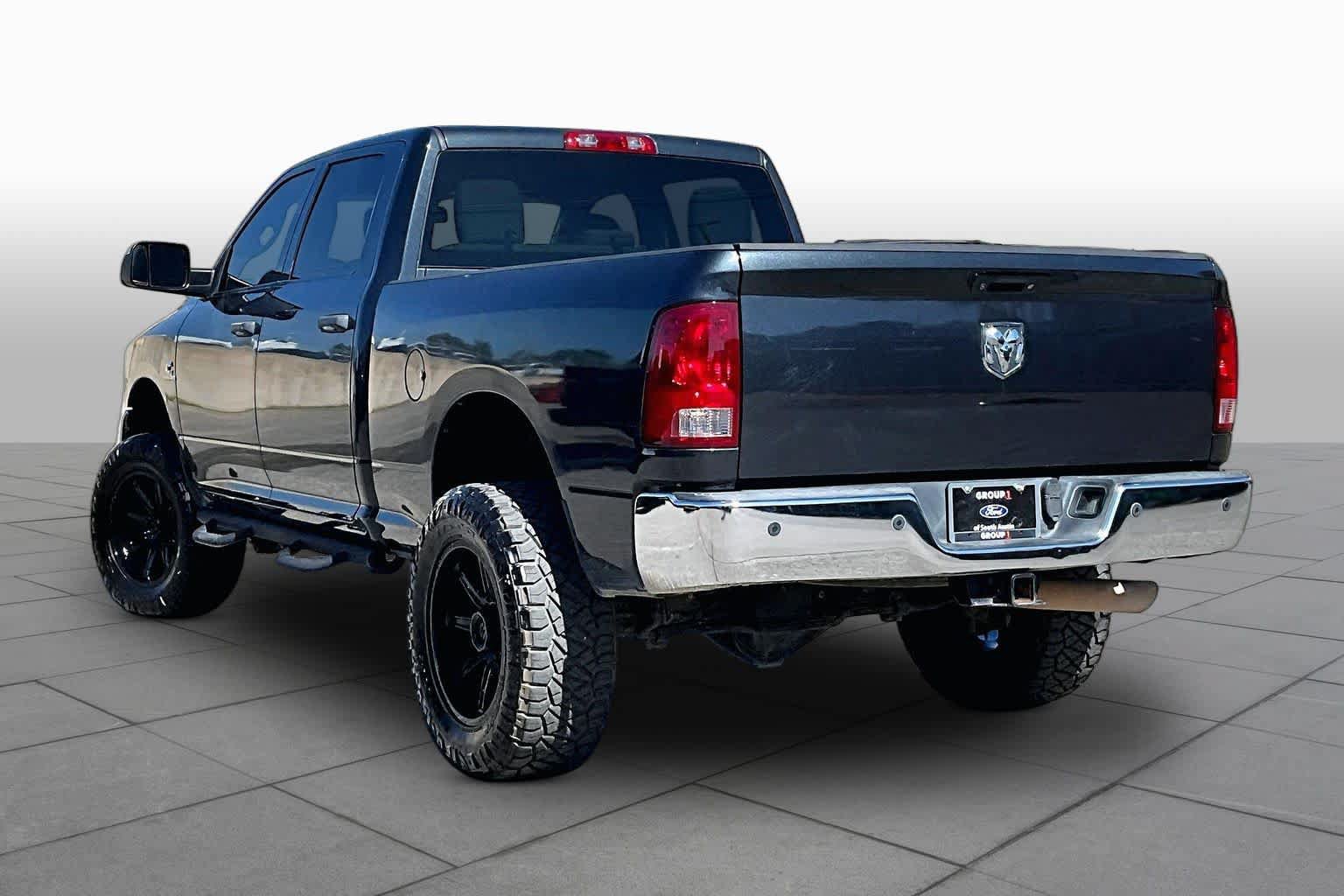 Used 2015 RAM 2500 Tradesman w/ Chrome Appearance Group AWD/4WD image 12