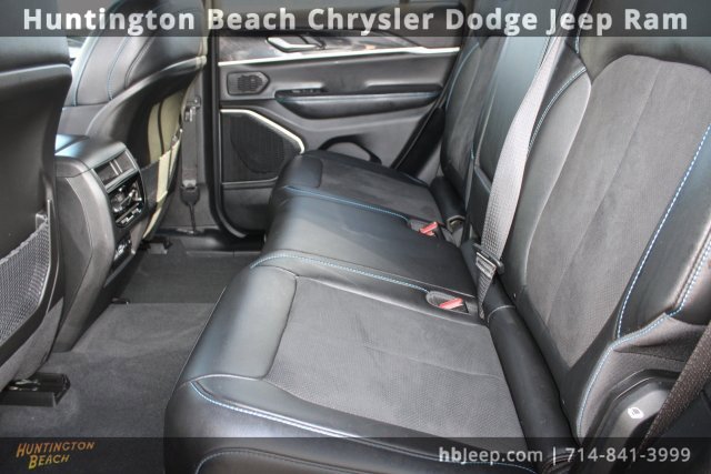 Used 2023 Jeep Grand Cherokee Trailhawk image 42