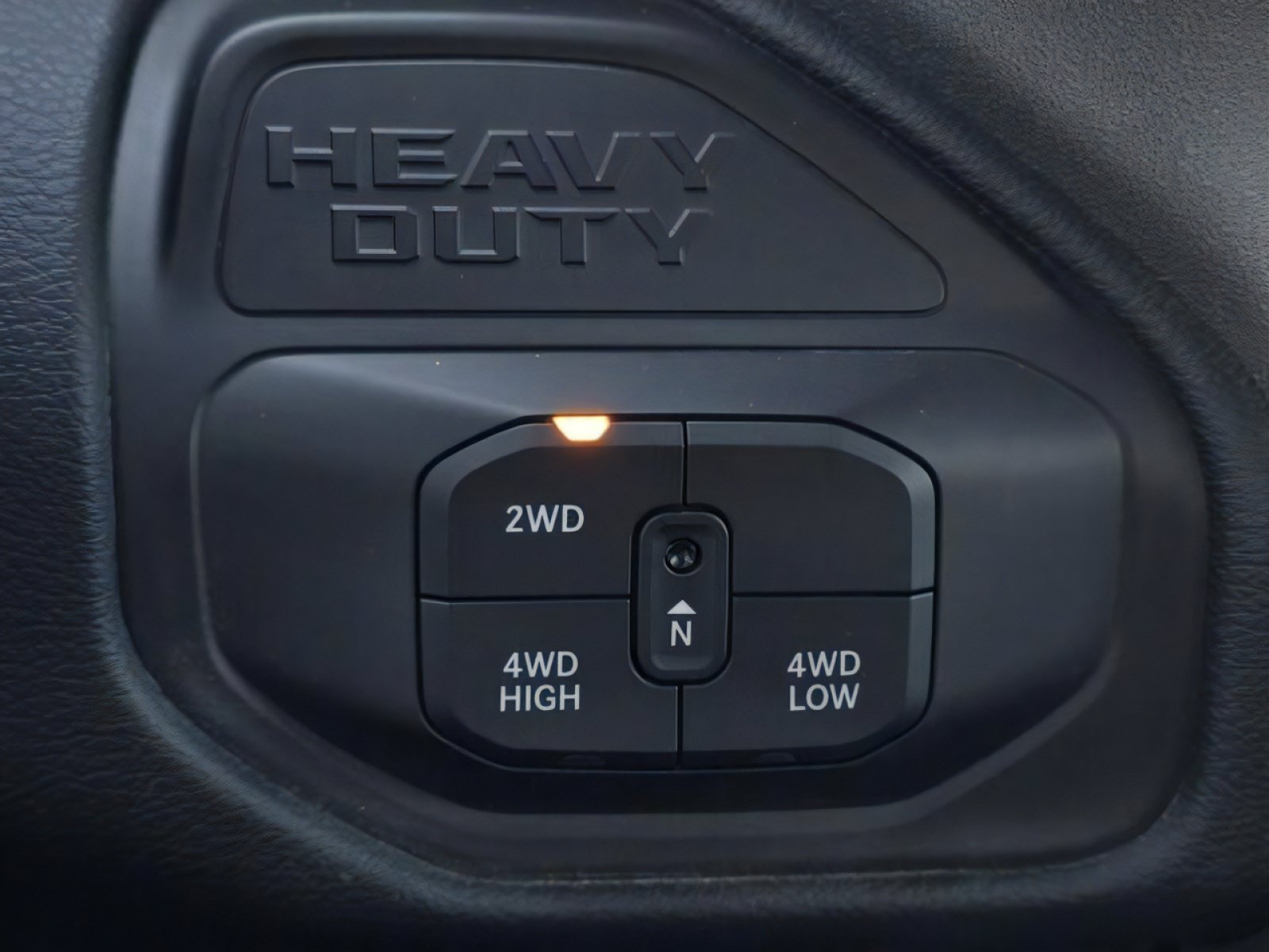 New 2025 RAM 2500 Laramie AWD/4WD image 24