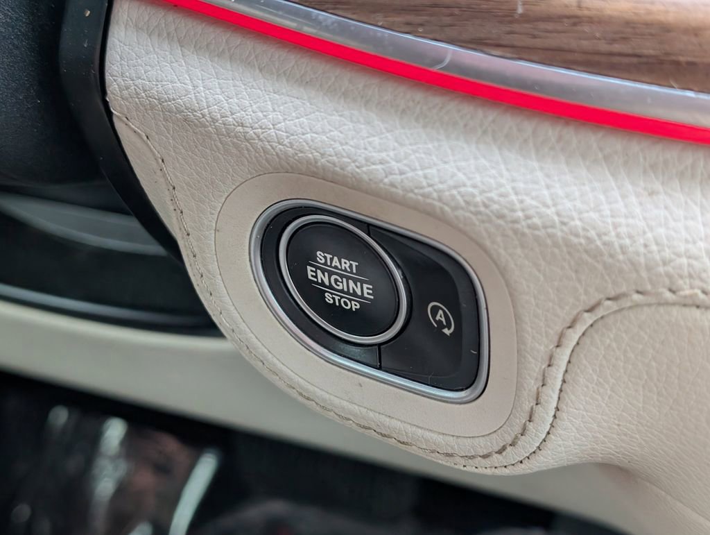 Used 2022 Mercedes-Benz GLS 450 4MATIC image 21