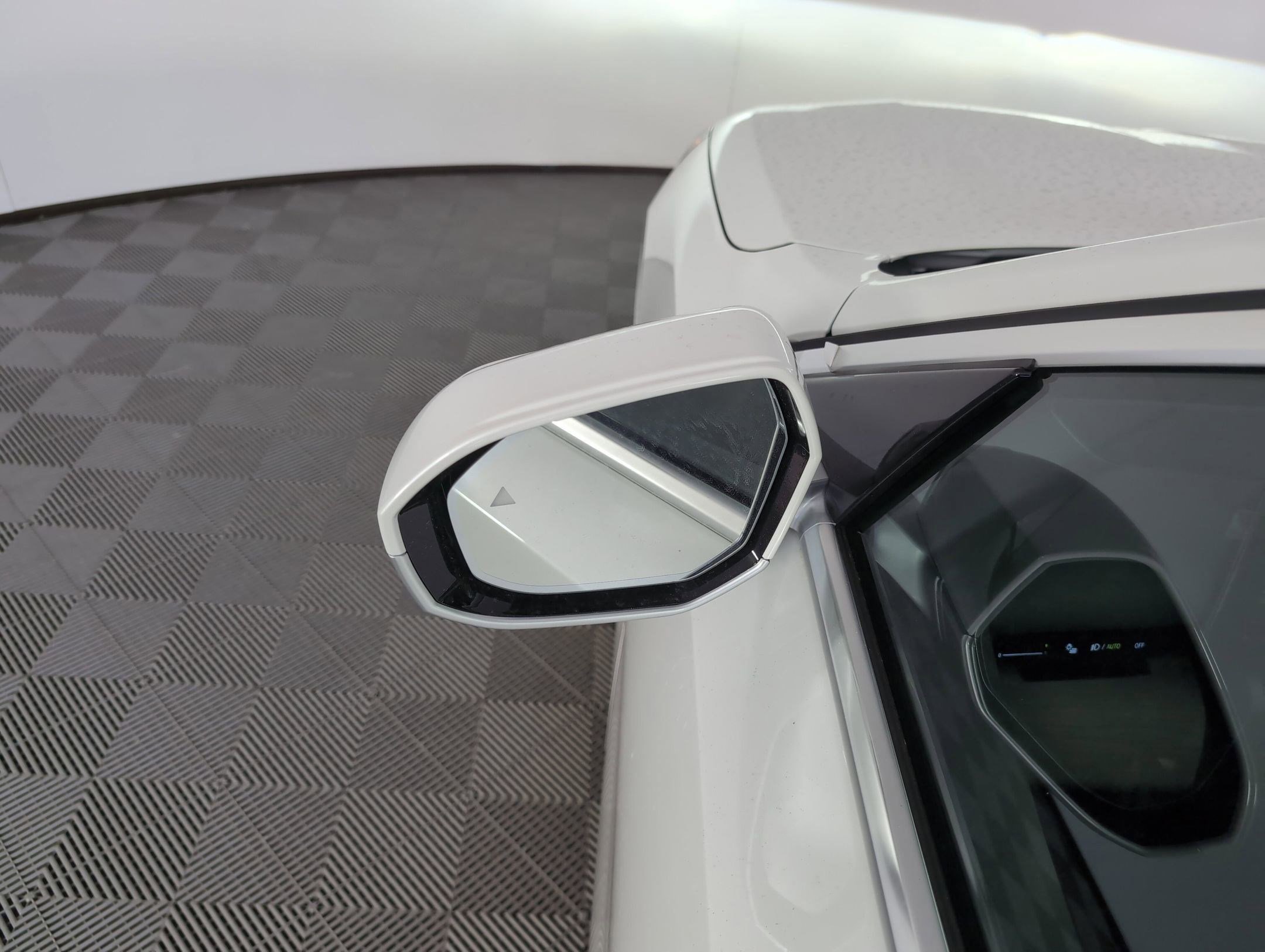 Used 2026 BMW 530i w/ Premium Package image 20