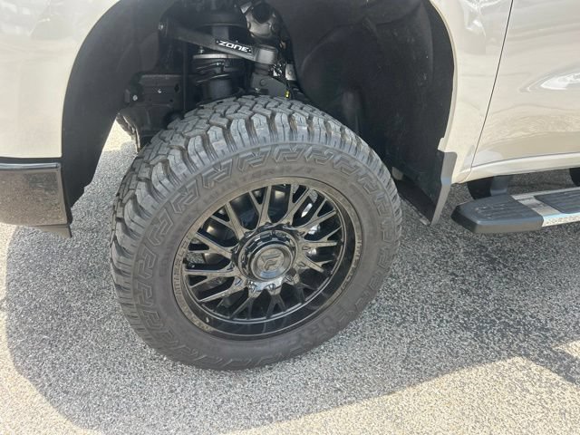 New 2026 Chevrolet Silverado 1500 Custom Trail Boss w/ LPO, Dark Essentials Package AWD/4WD image 11