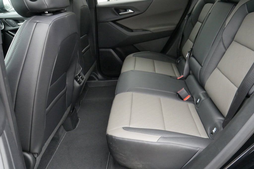New 2026 Chevrolet Equinox LT w/ Convenience Package II FWD image 24
