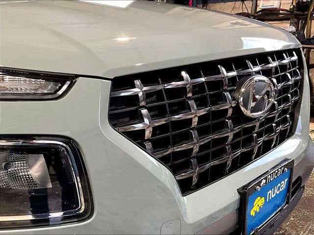 Used 2025 Hyundai Venue SEL image 30