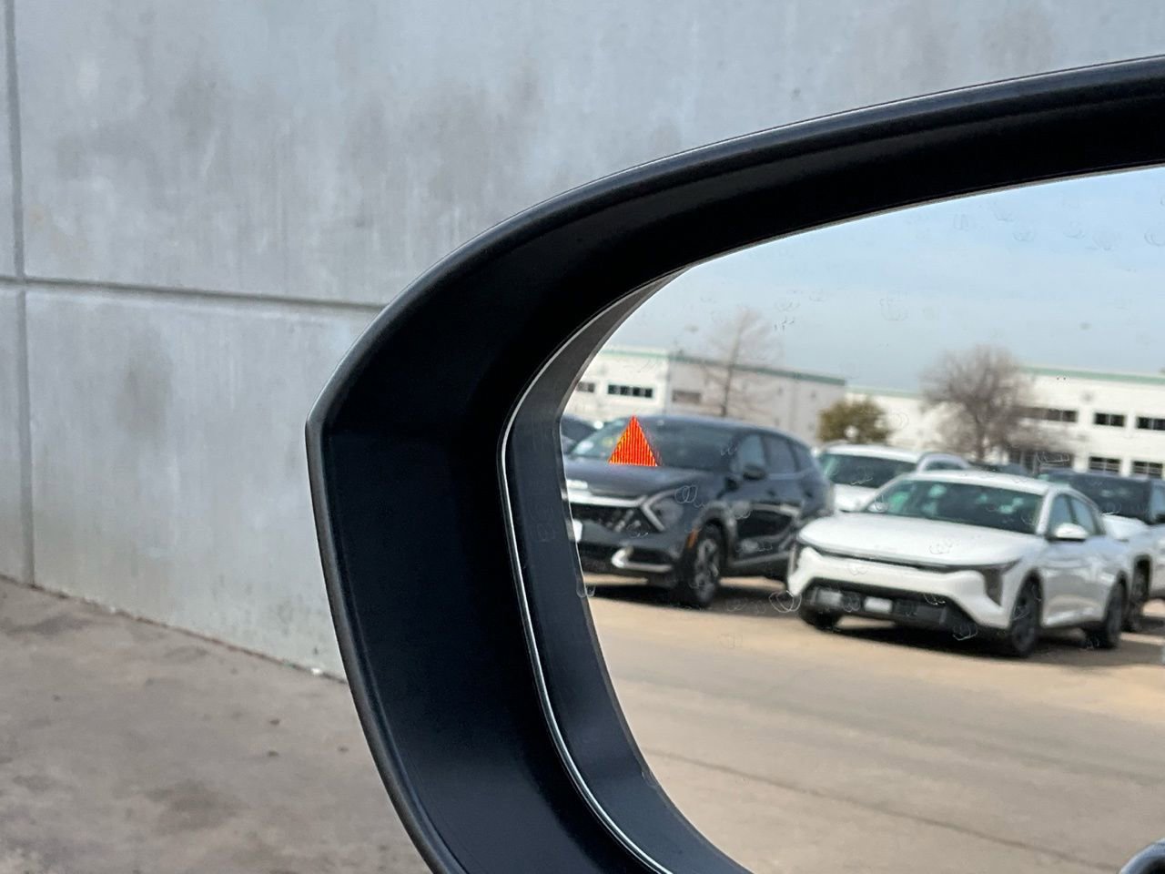 Used 2025 Nissan Rogue SV image 20