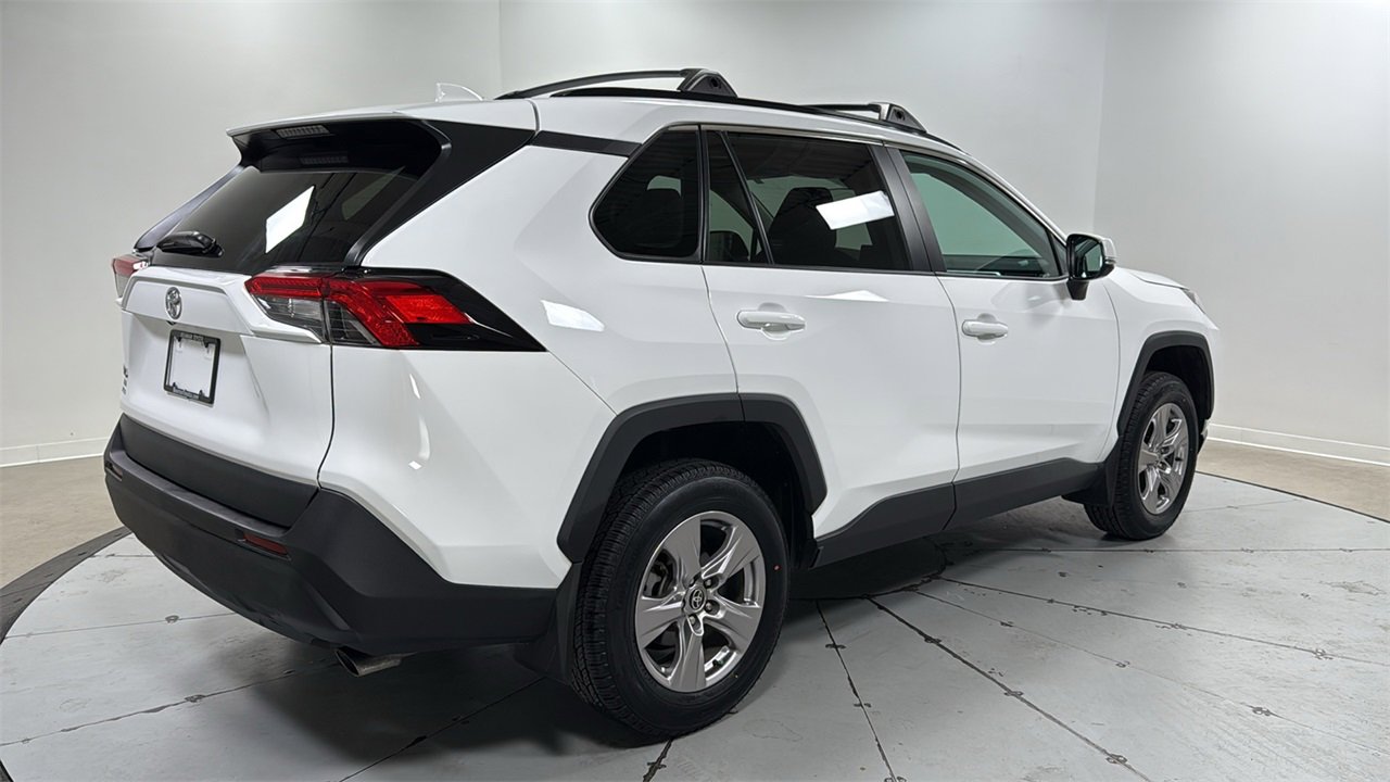 Used 2022 Toyota RAV4 XLE image 5