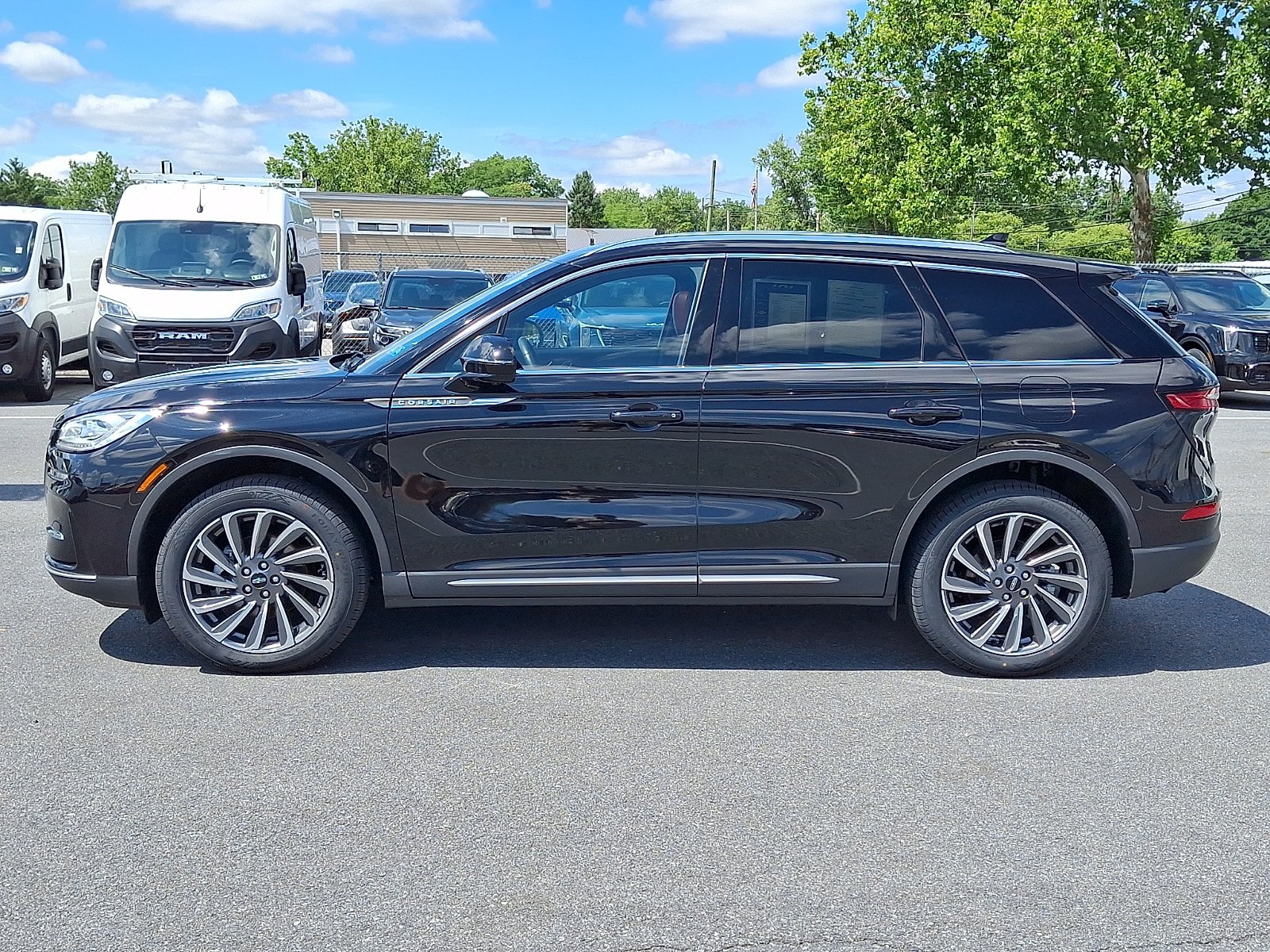 Used 2023 Lincoln Corsair Reserve w/ Equipment Group 201A AWD/4WD image 8