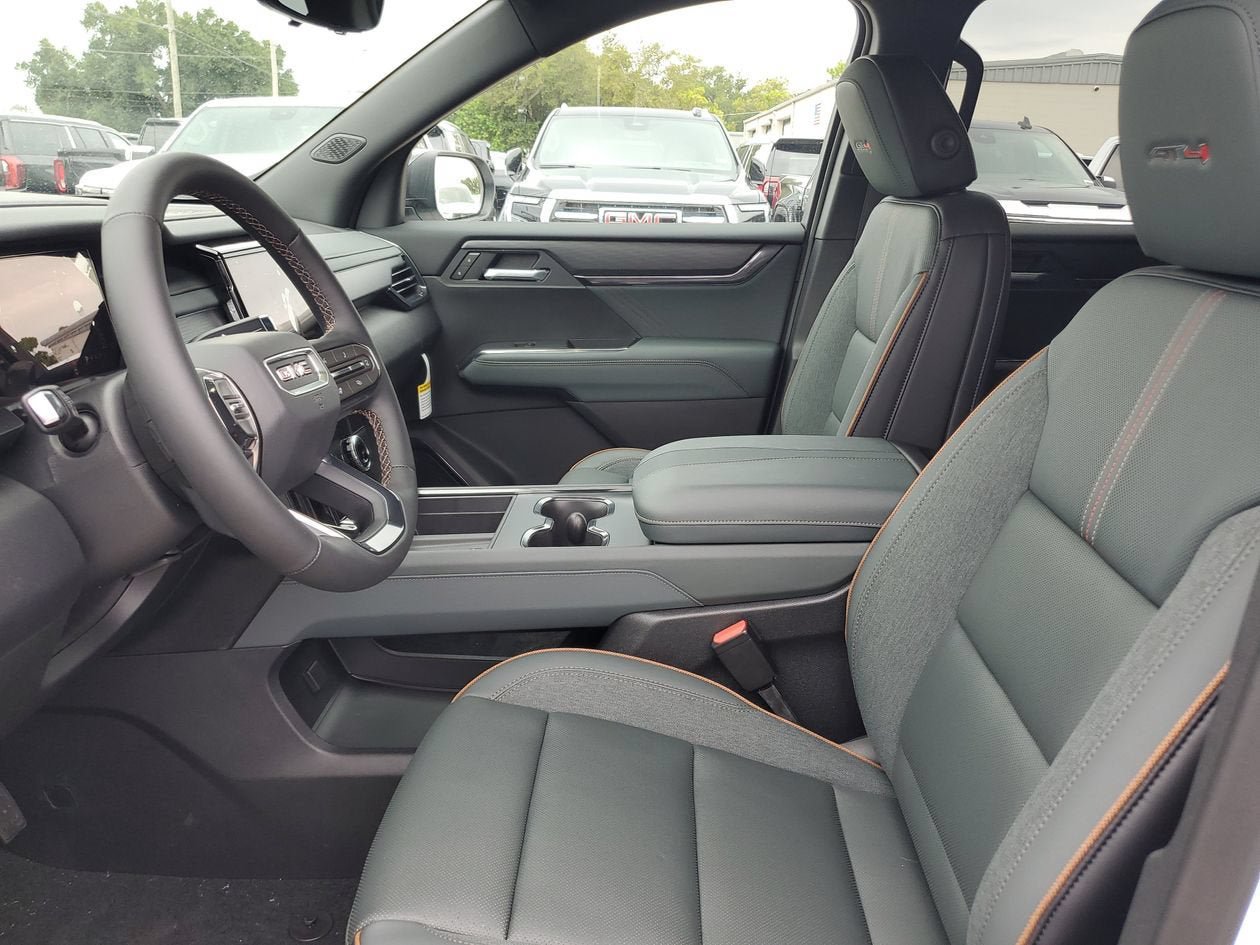 New 2026 GMC Acadia AT4 w/ Luxury Package AWD/4WD image 19