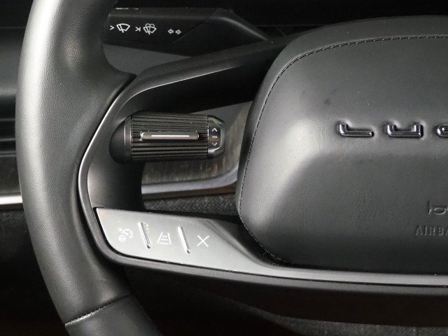 Used 2025 Lucid Air Touring image 22