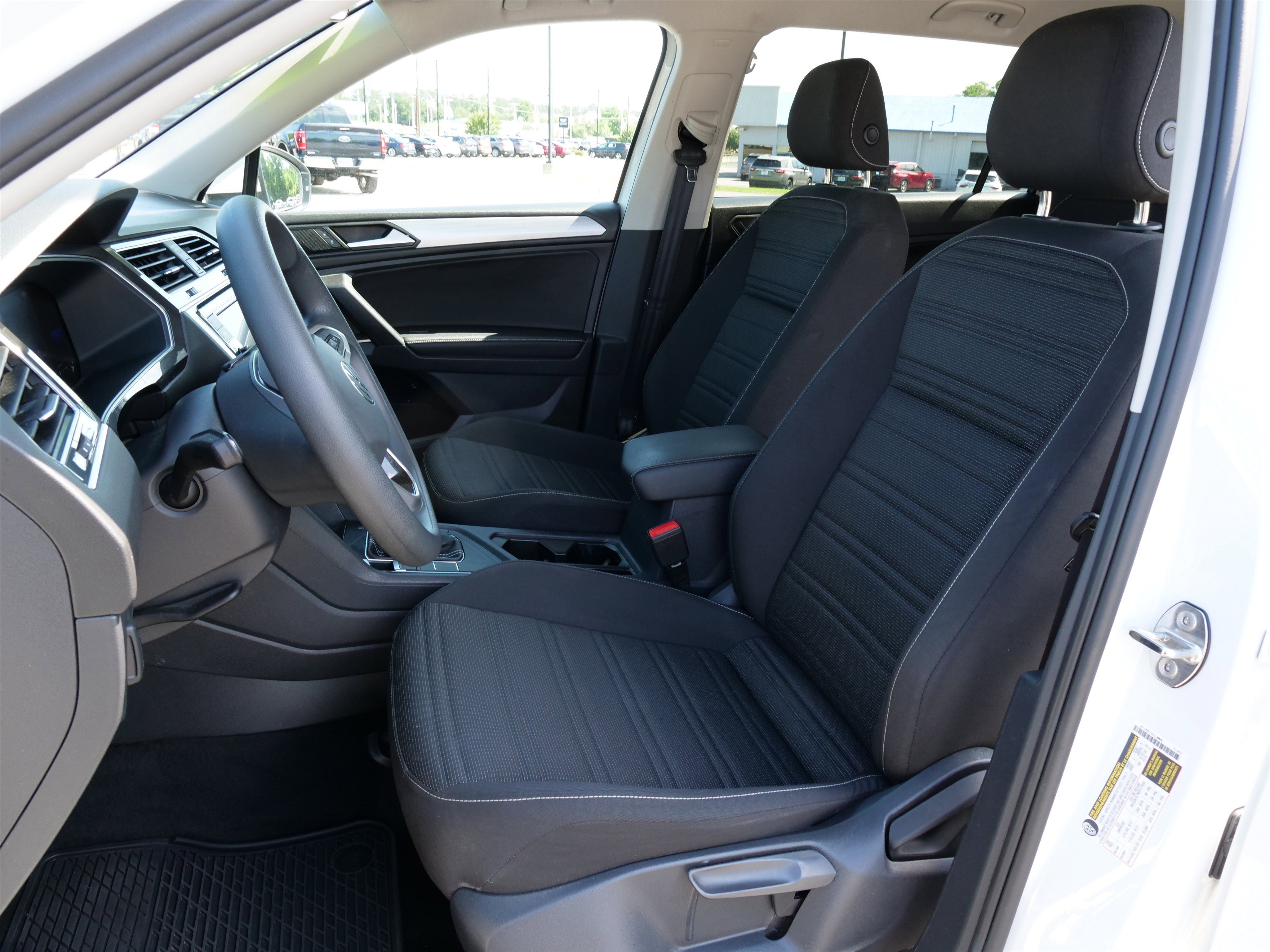 Used 2023 Volkswagen Tiguan S image 15