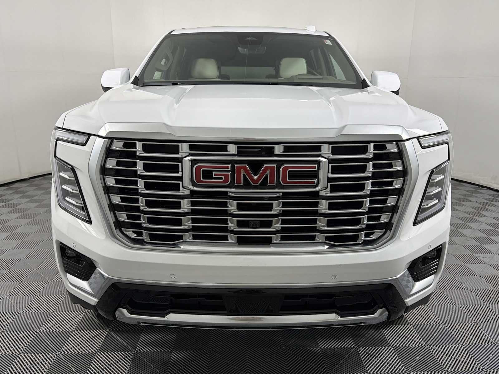 New 2026 GMC Yukon XL Denali w/ Denali Reserve Package AWD/4WD image 2
