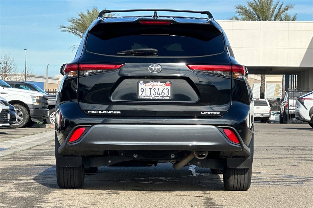 Used 2023 Toyota Highlander Limited image 6