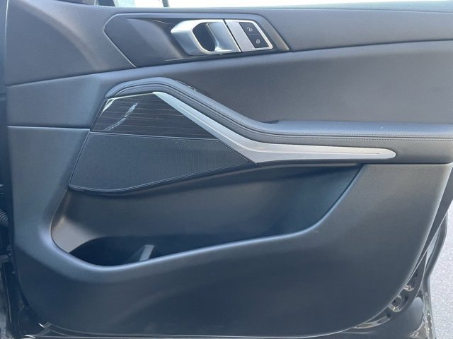 Used 2019 BMW X5 xDrive40i w/ Premium Package 2 image 28