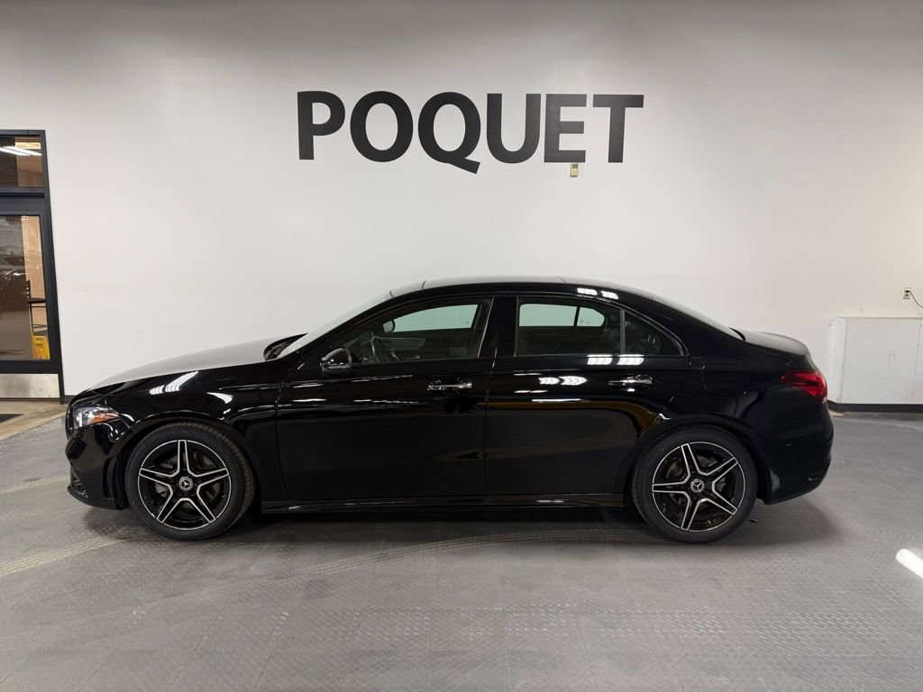 Used 2022 Mercedes-Benz A 220 4MATIC w/ AMG Line image 1