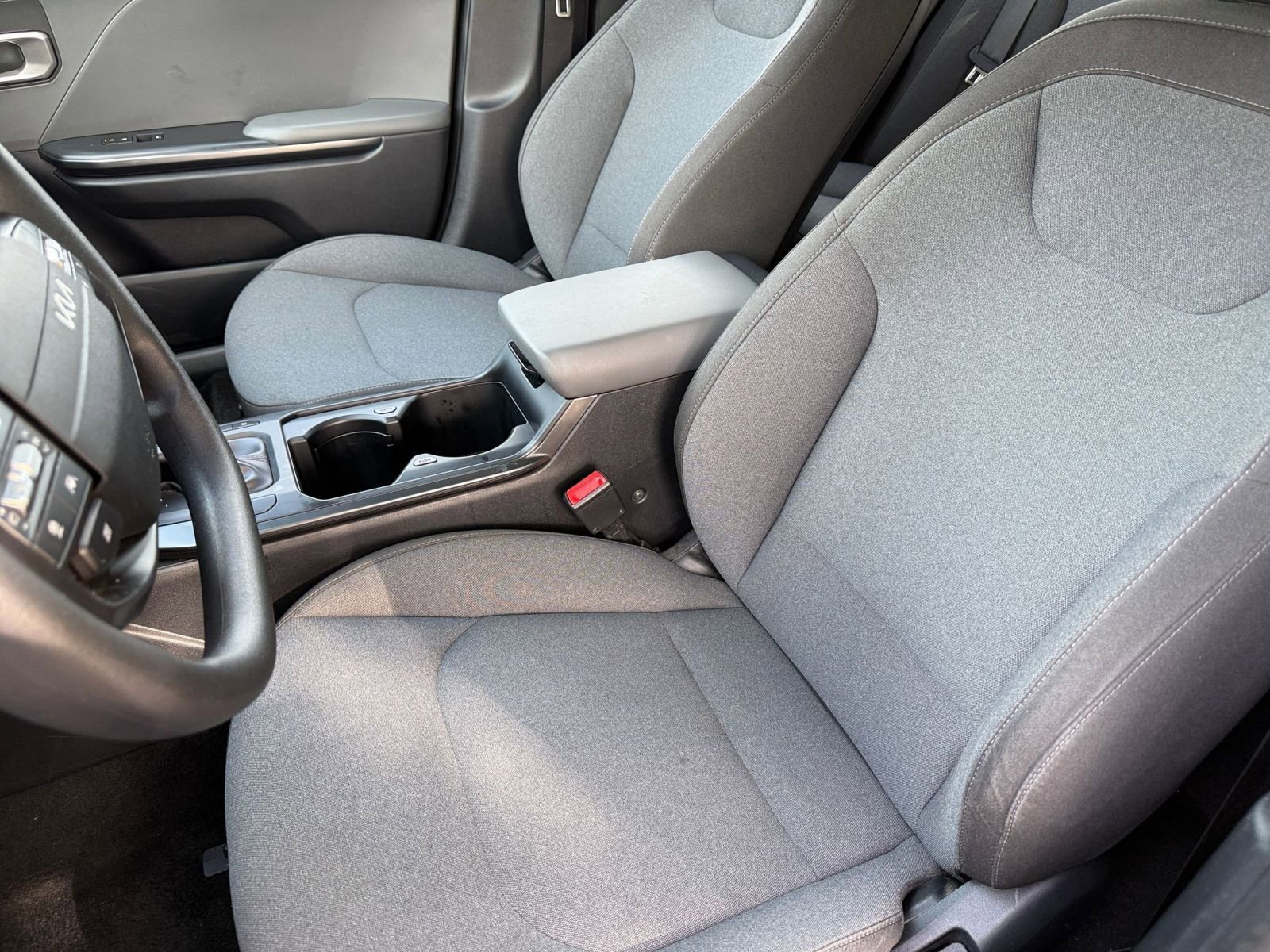 Used 2025 Kia K4 LXS image 38