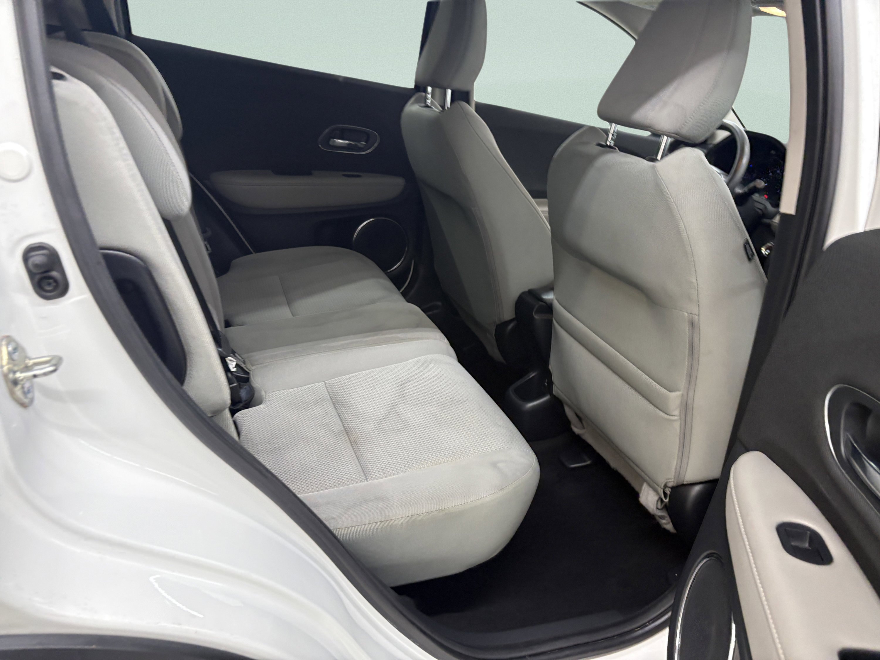 Used 2021 Honda HR-V EX image 23