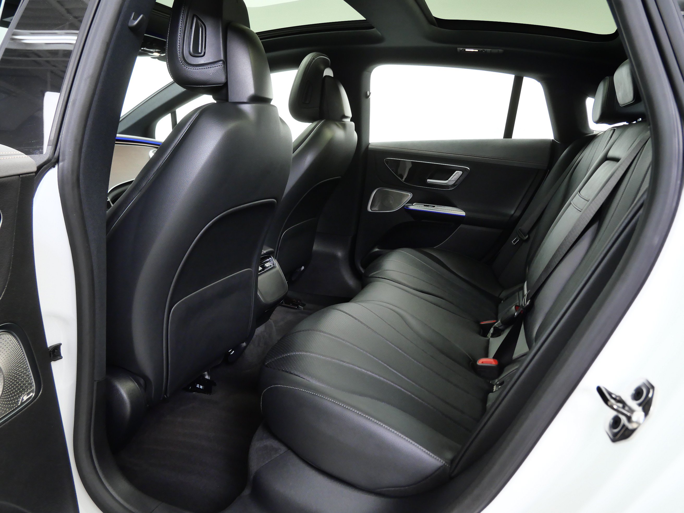 Certified 2023 Mercedes-Benz EQE 350+ 4MATIC Sedan image 16