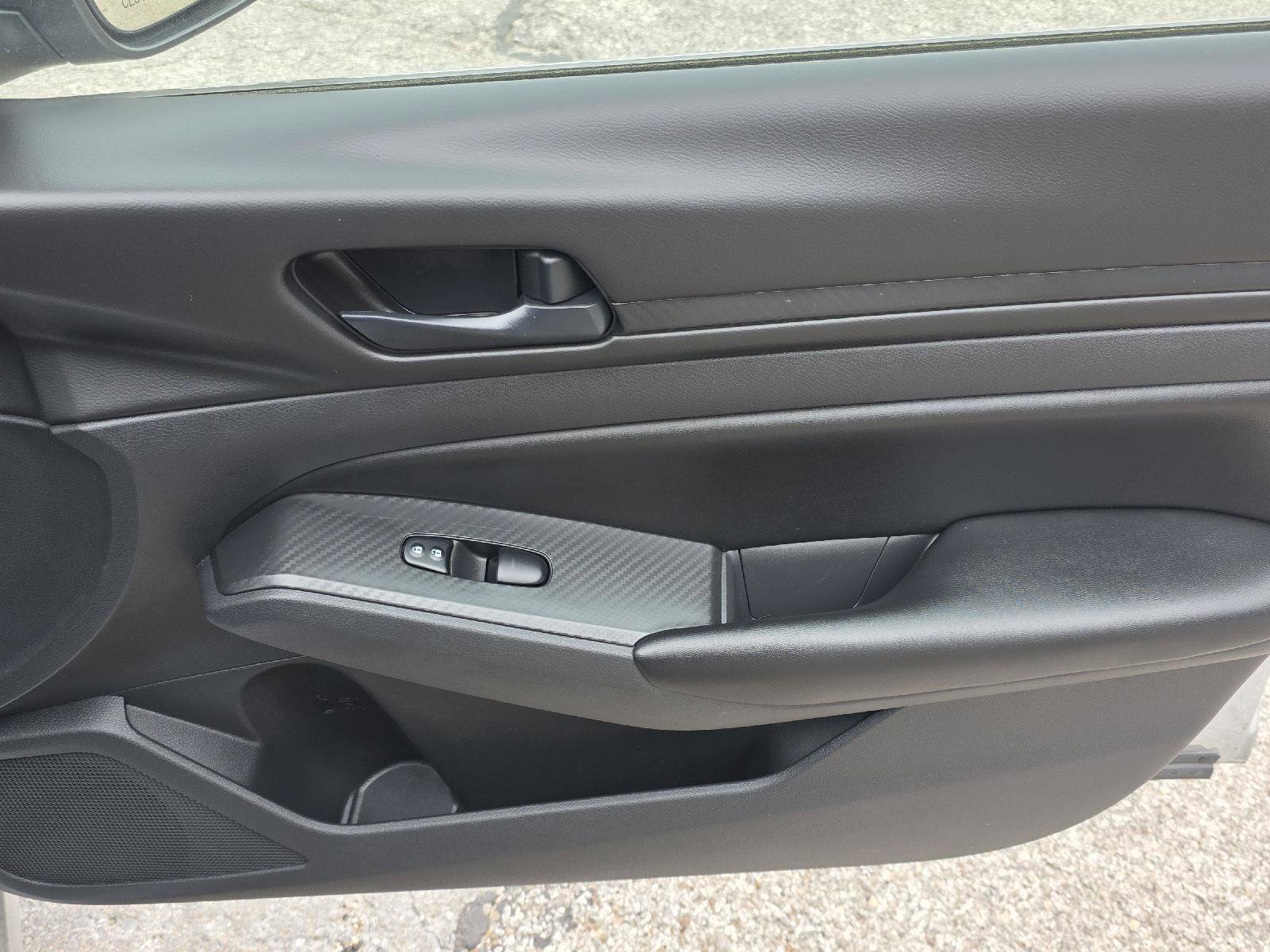 Used 2024 Nissan Altima 2.5 S image 26