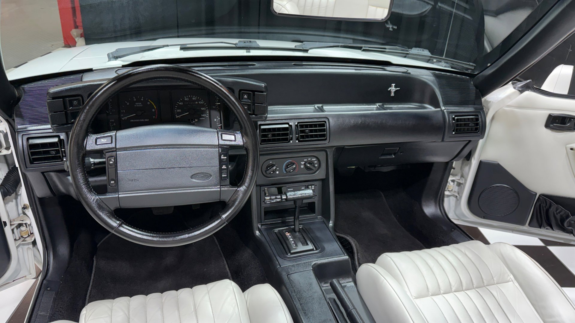 Used 1993 Ford Mustang LX RWD image 5