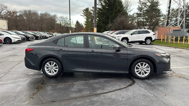 Used 2025 Toyota Camry LE image 28