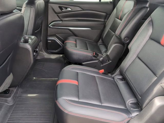 Used 2025 Chevrolet Traverse RS w/ LPO, Floor Liner Package image 32