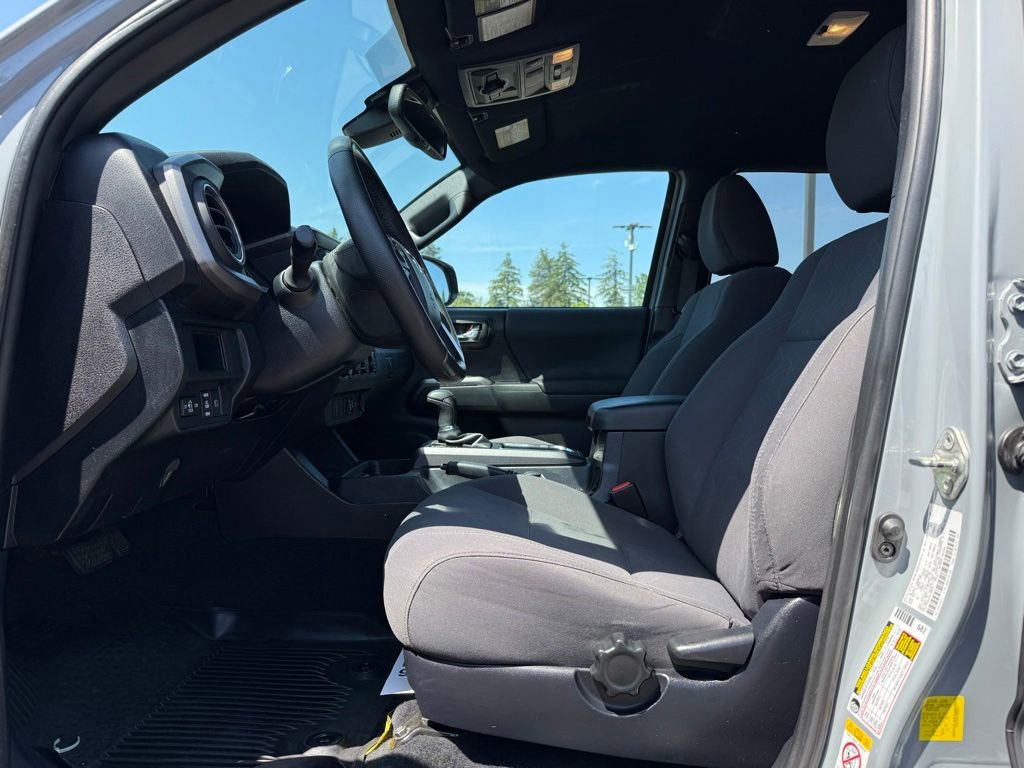 Used 2019 Toyota Tacoma TRD Off-Road AWD/4WD image 12